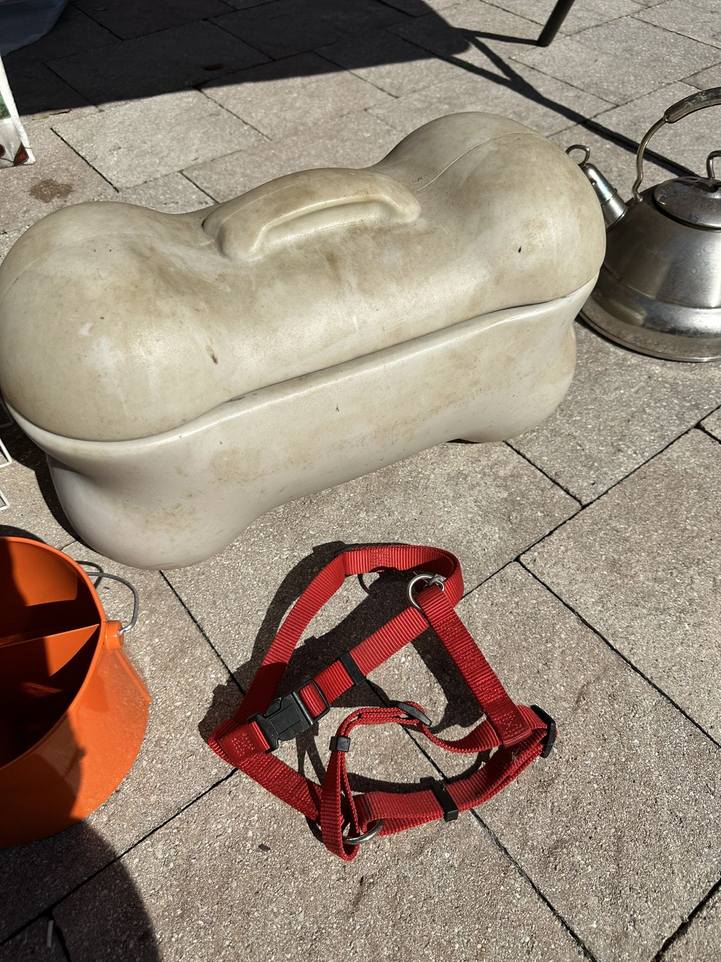 Dog - Treat Box & Small Body Collar