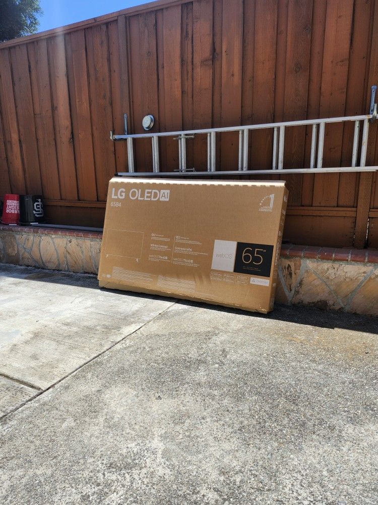 65" Flat Screen TV Box