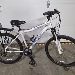 Raleigh Women's Mountain Bike With Rack For Child Seat