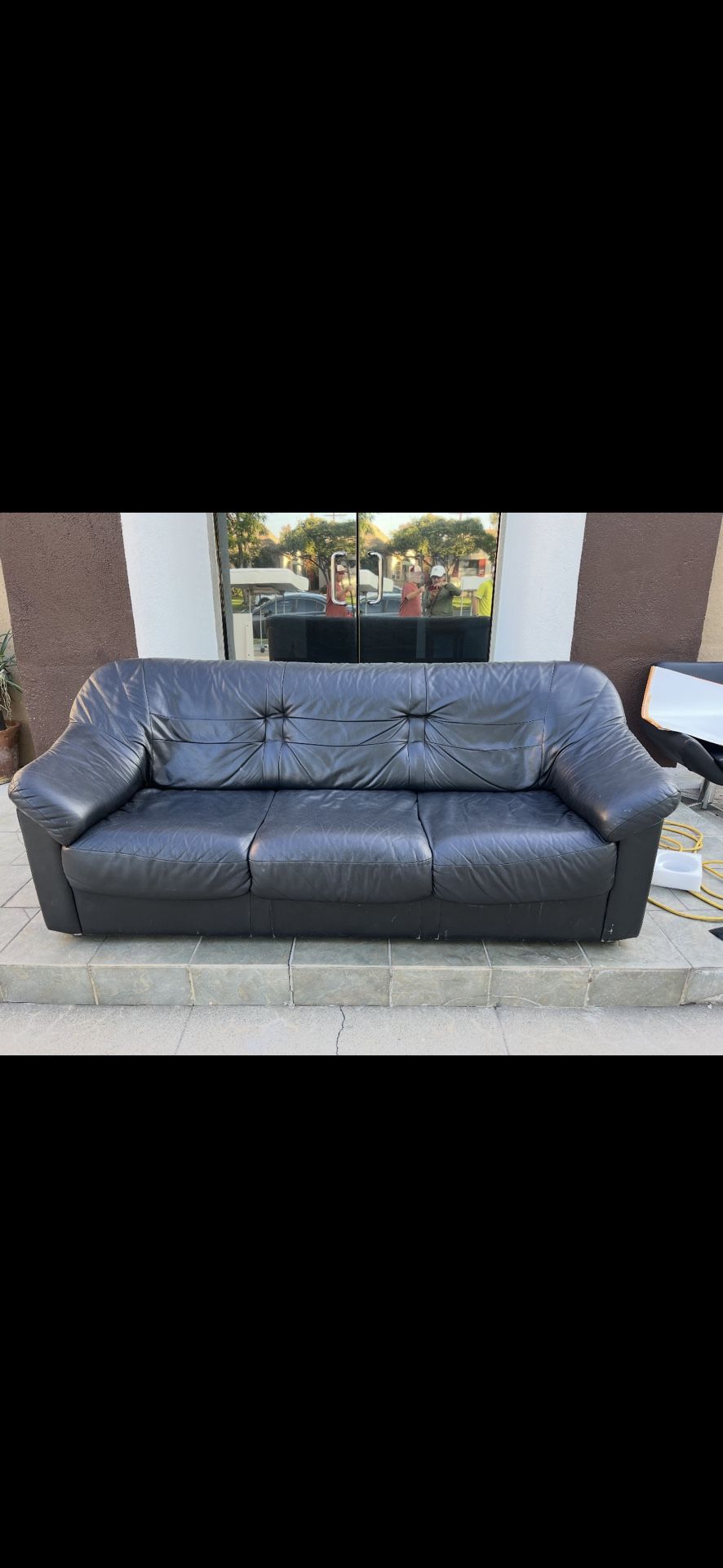 Luxurious Leather Body Length 3 Cushion Sofa