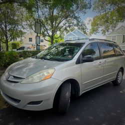 2008 Toyota Sienna
