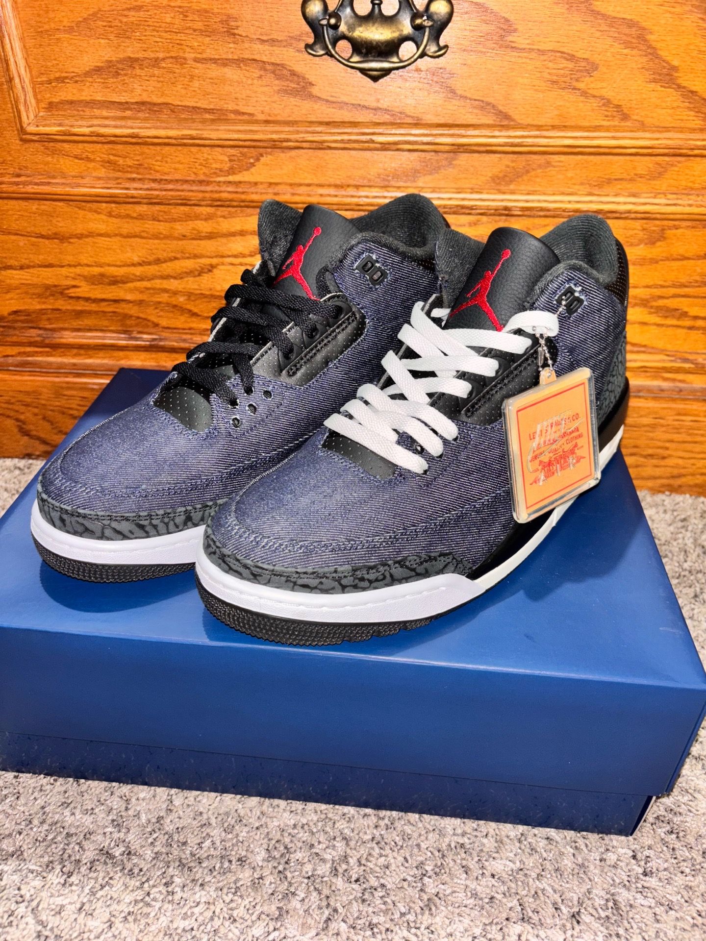 7 pairs Assorted Jordans size 11