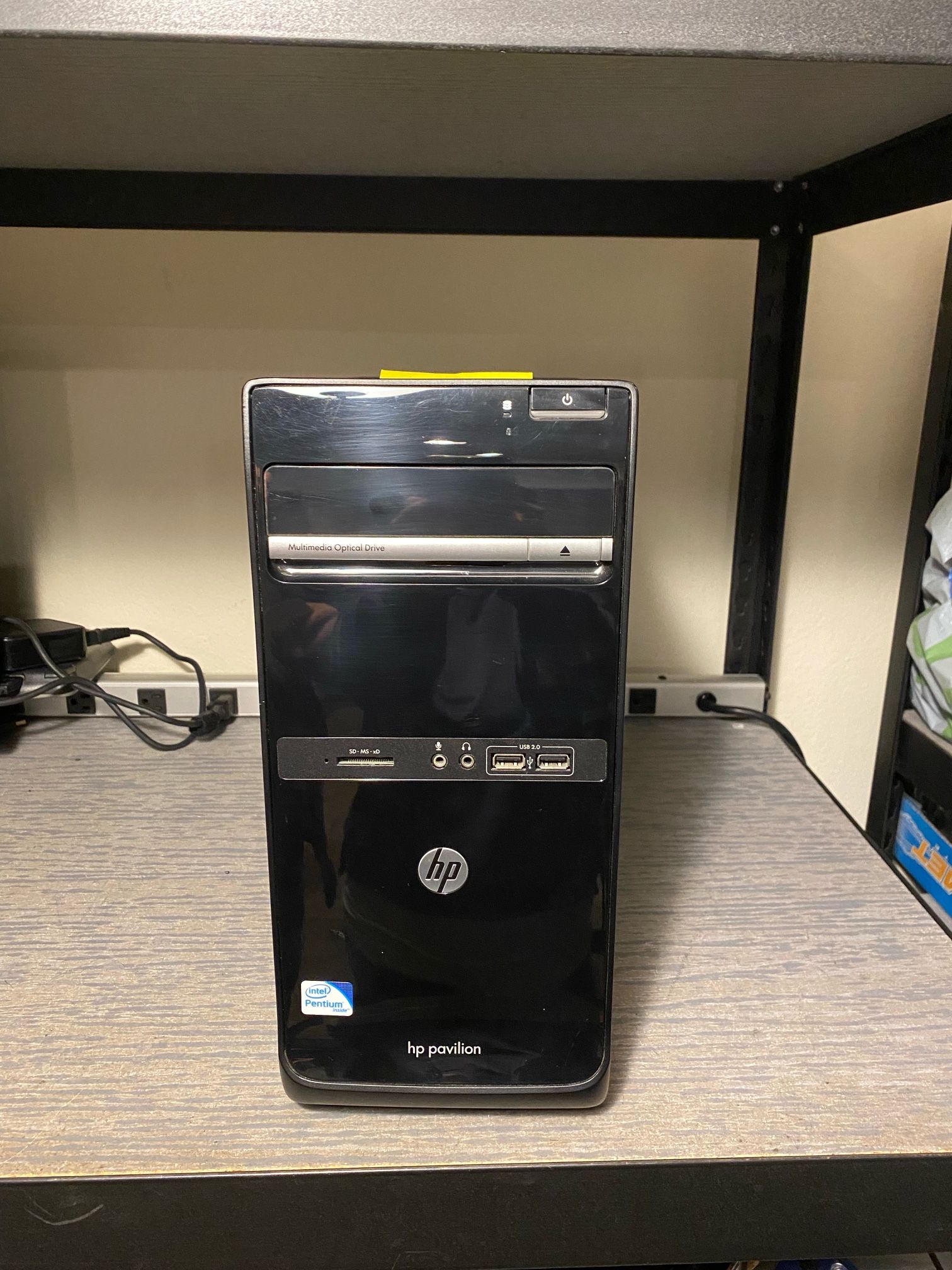 Pentium Computer Win 10, Office, DVD Burner, and 8GB of Ram!