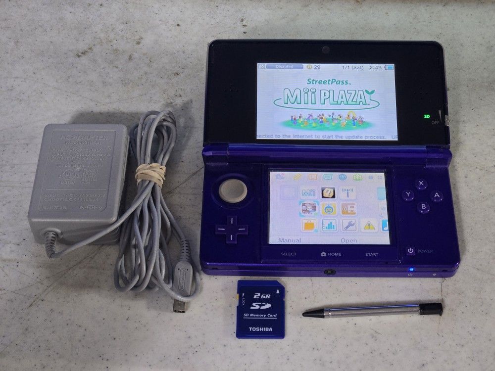 Tested And Working Nintendo 3DS Midnight Purple Handheld Console CTR-001 with Stylus, Memory Card, And Charger