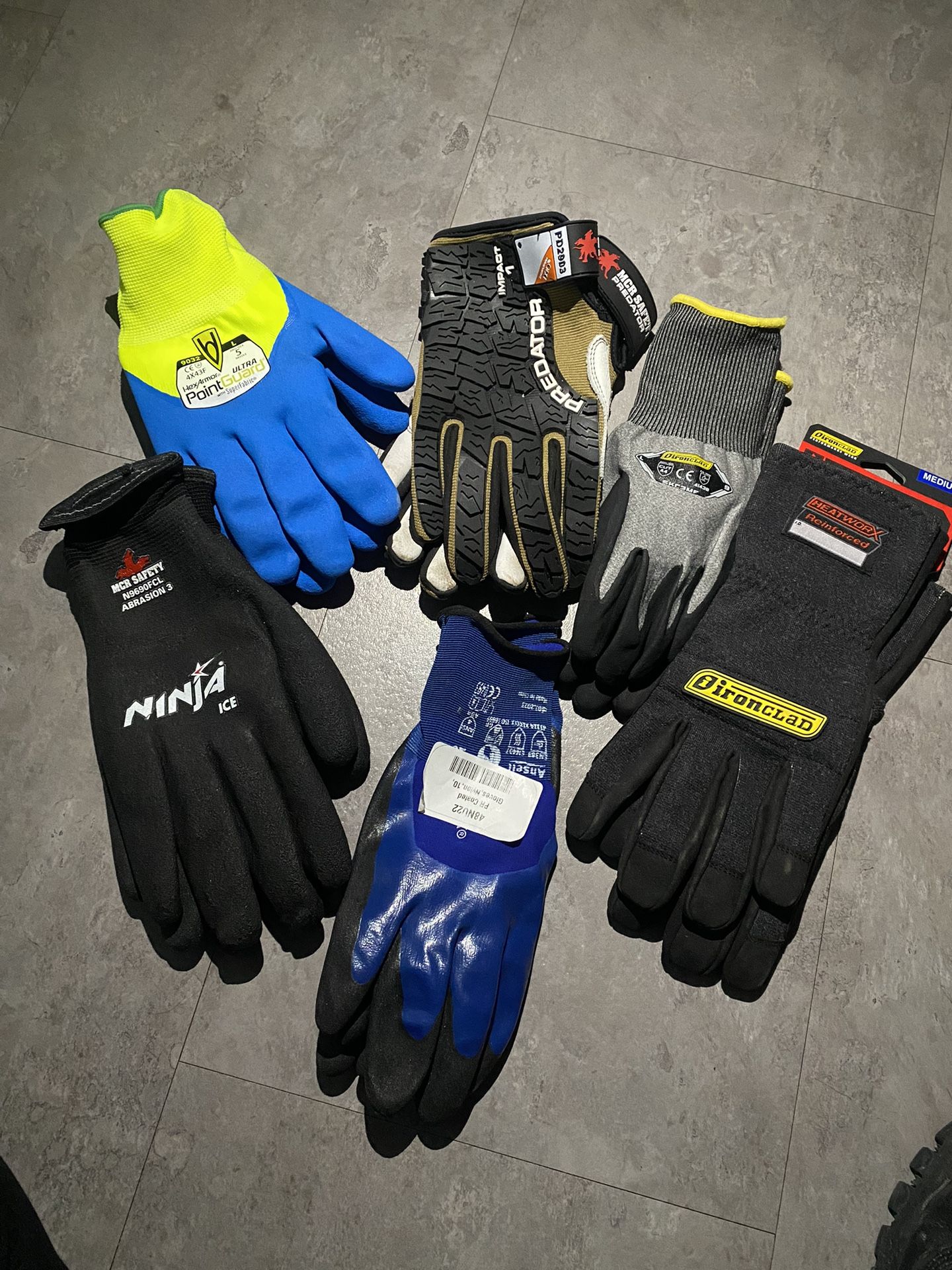 Winter/Safety Gloves All Size Large
