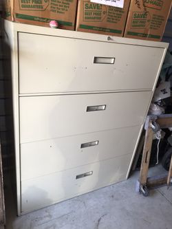 Wide 4 drawer filing Cabinet with lock Key Español 4 Gavetas con llave