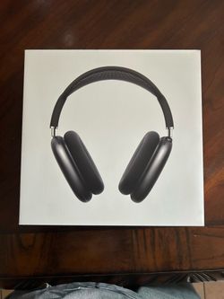 AirPods maxes