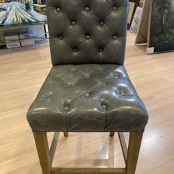 Elegant Leather Top Chair 