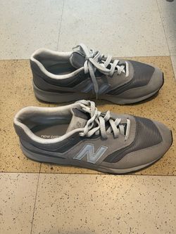 New Balance 997 Sneakers Grey – Pair; US 9.5