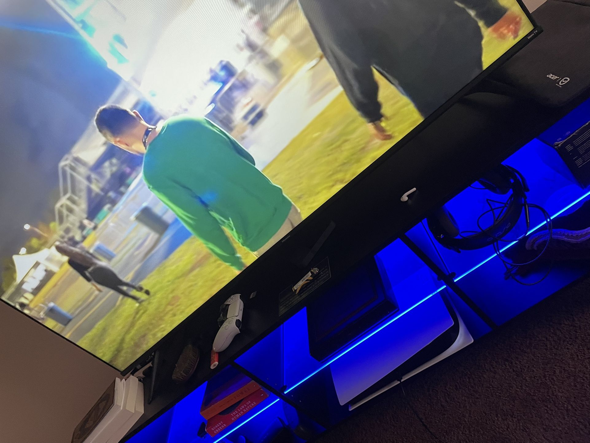 Roku Tv And Tv Stand