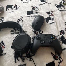 Xbox Controller,Logitech Mouse, Steel Series Headset
