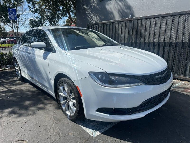 2015 Chrysler 200