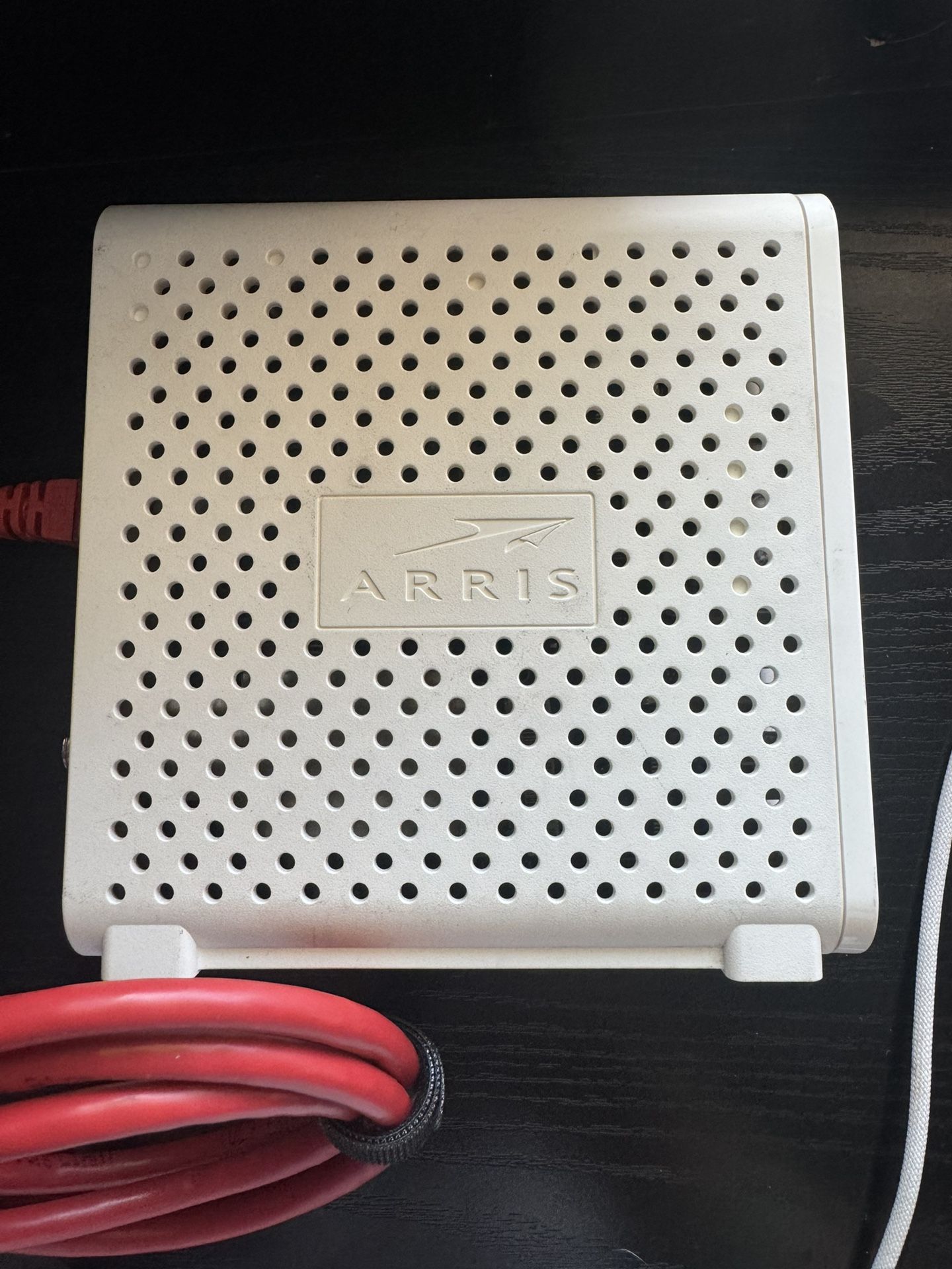 Motorola Surfboard Model SB6141 Internet Cable Modem W Power Adapter - USED