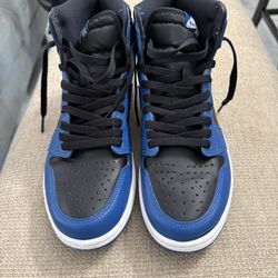 Air Jordan 1s Dark Marina Size 9
