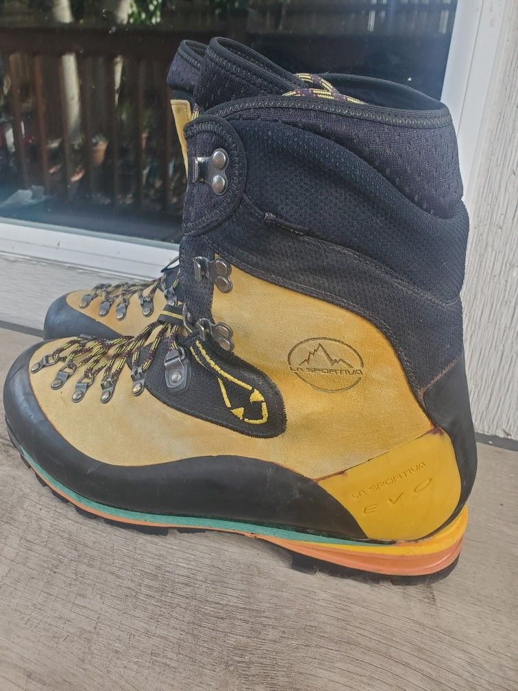La Sportiva Evo Mountaineering Boots Size 47