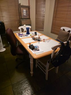 Kitchen table & chairs