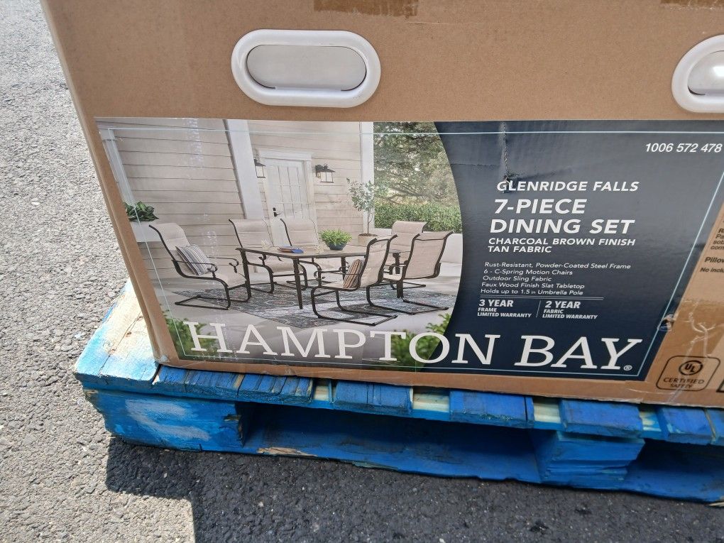 Hampton Bay 7 Pieces Dining Set