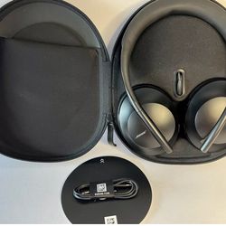 Black Bose NC700 Noise Cancelling Over-Ear Headphones  And Bose Charging Case