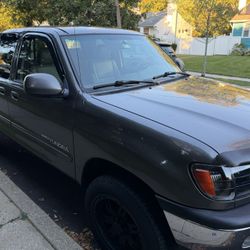 2005 Toyota Tundra Parking Out