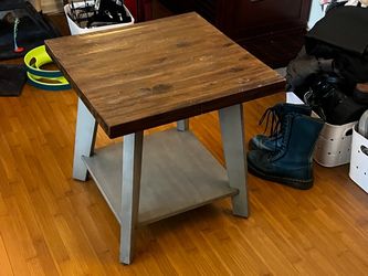 2x wood Side Tables