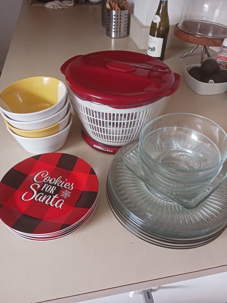 Home Glass Plates, Bowls & Holiday Plates Set