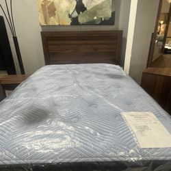 🤎4pc Queen Bed Set 🤎