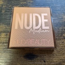 NUDE Medium Obsessions Eyeshadow Palette