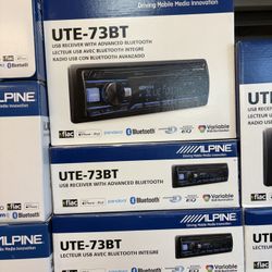 Alpine UTE-73BT Digital media receiver