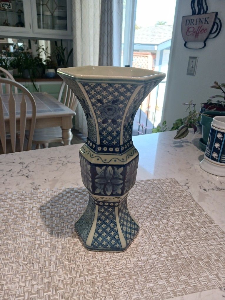 Vintage China Blue Porcelain Vase