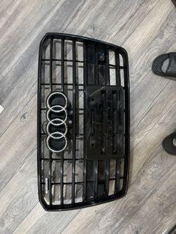 Audi A8 Grille