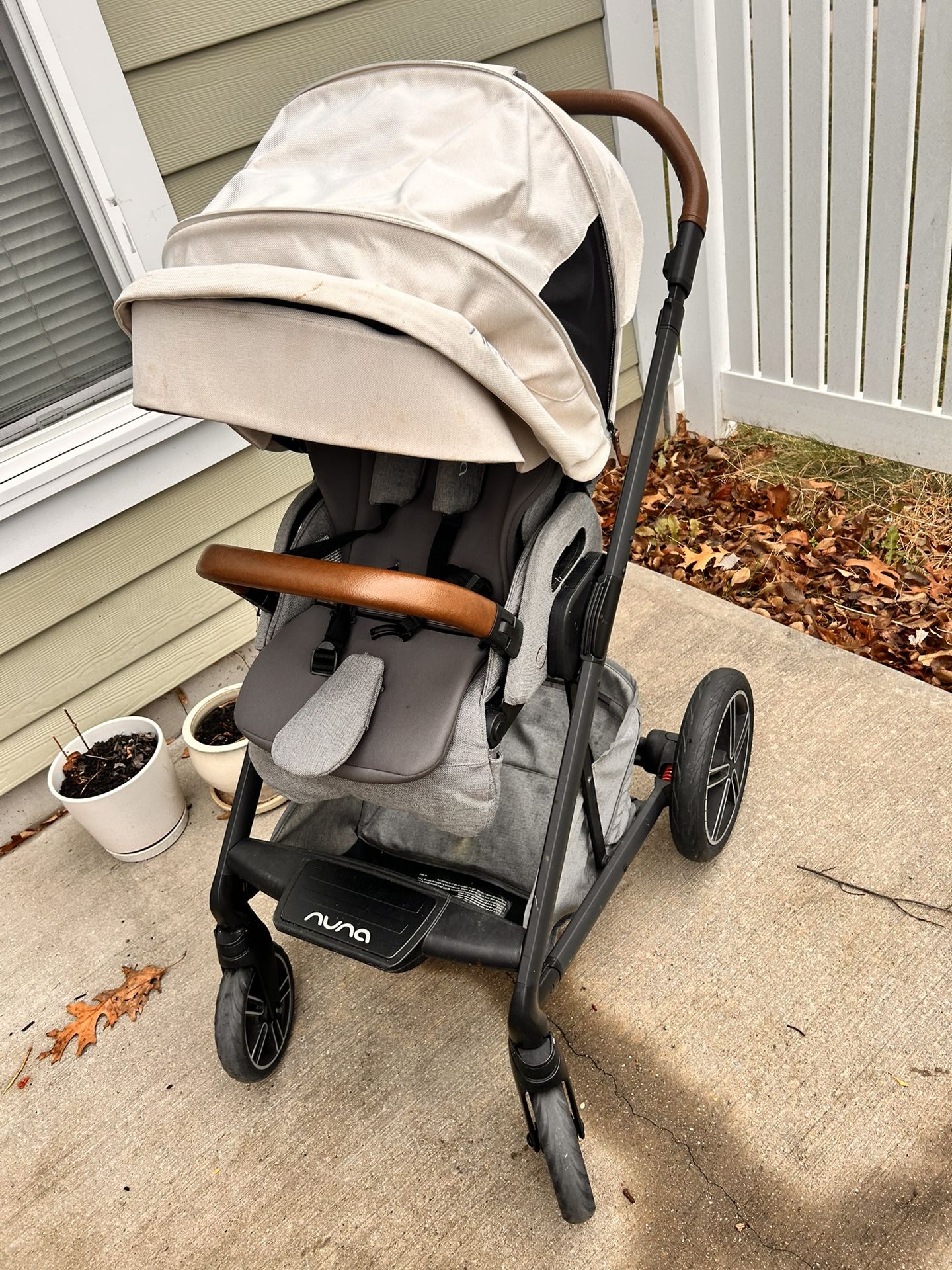 Stroller Nuna brand 