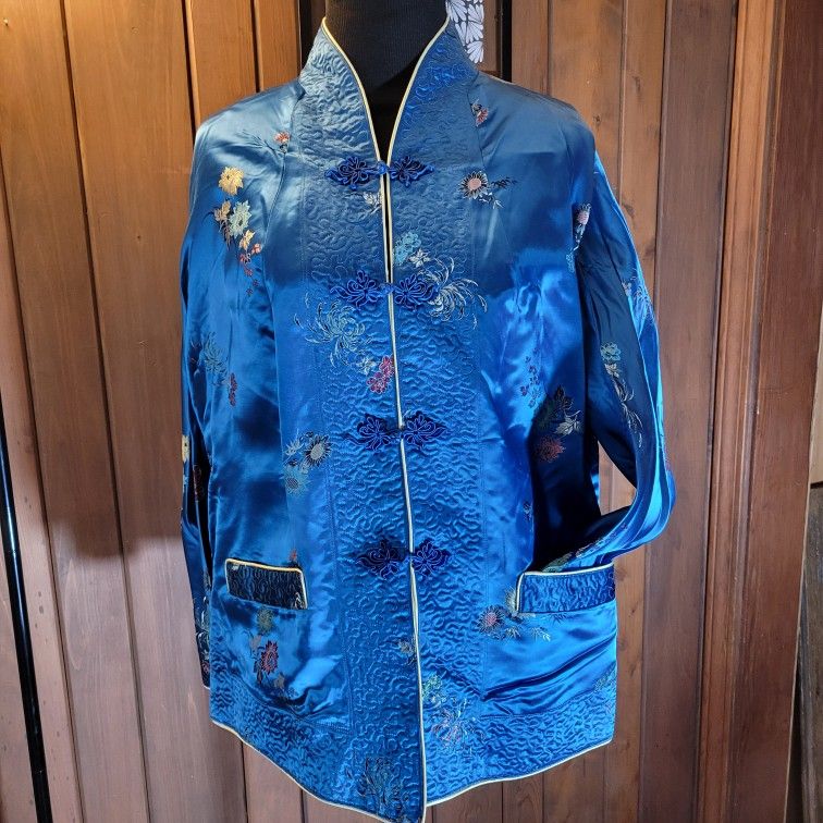 Vintage Silk Ladies Blue Japanese Embroidered Floral Button Down Jacket Size M