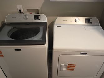 Maytag Washer and Dryer Set