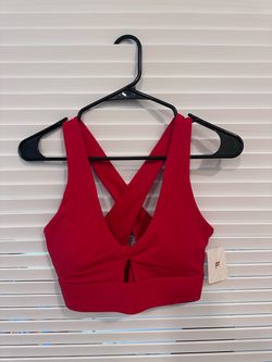 FABLETICS Sports Bra Women’s Medium Red Oasis Twist NWT (Authentic)