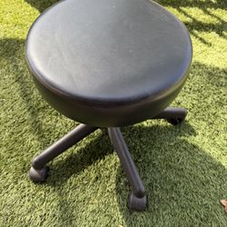 Heavy Duty Bar Stool or lash chair 