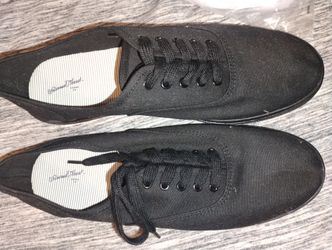 Men's Canvas Shoes Size 11, Nwt One Black Pair, One White Pair