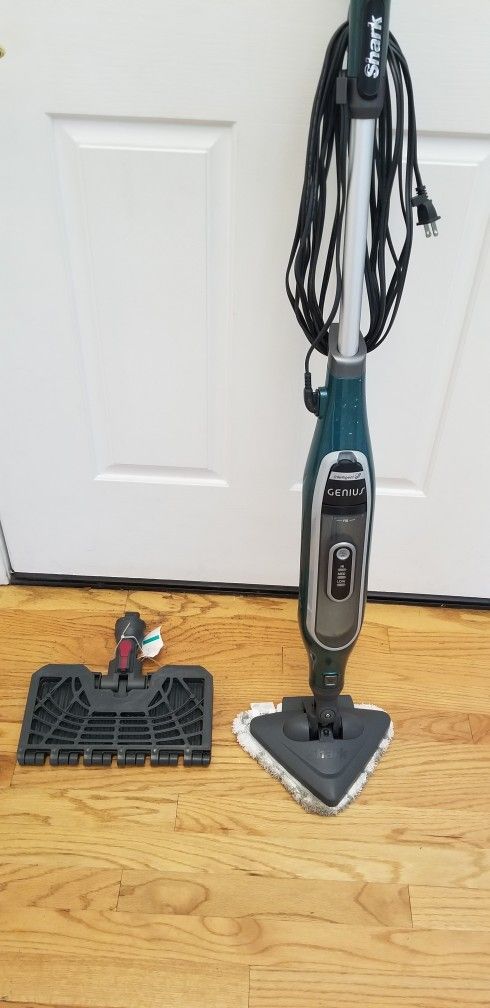 SHARK STEAMER , WORKS EXCELLENT ,