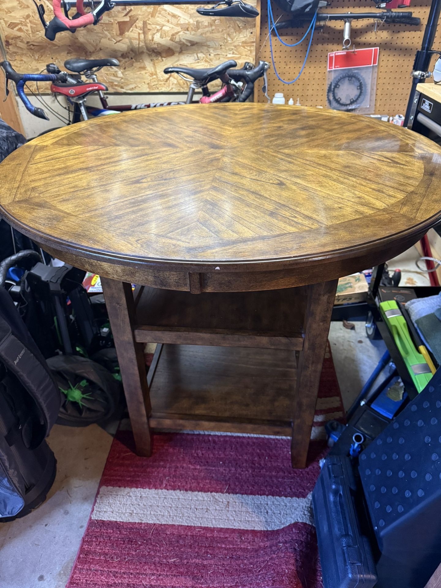 Round Table and Chairs