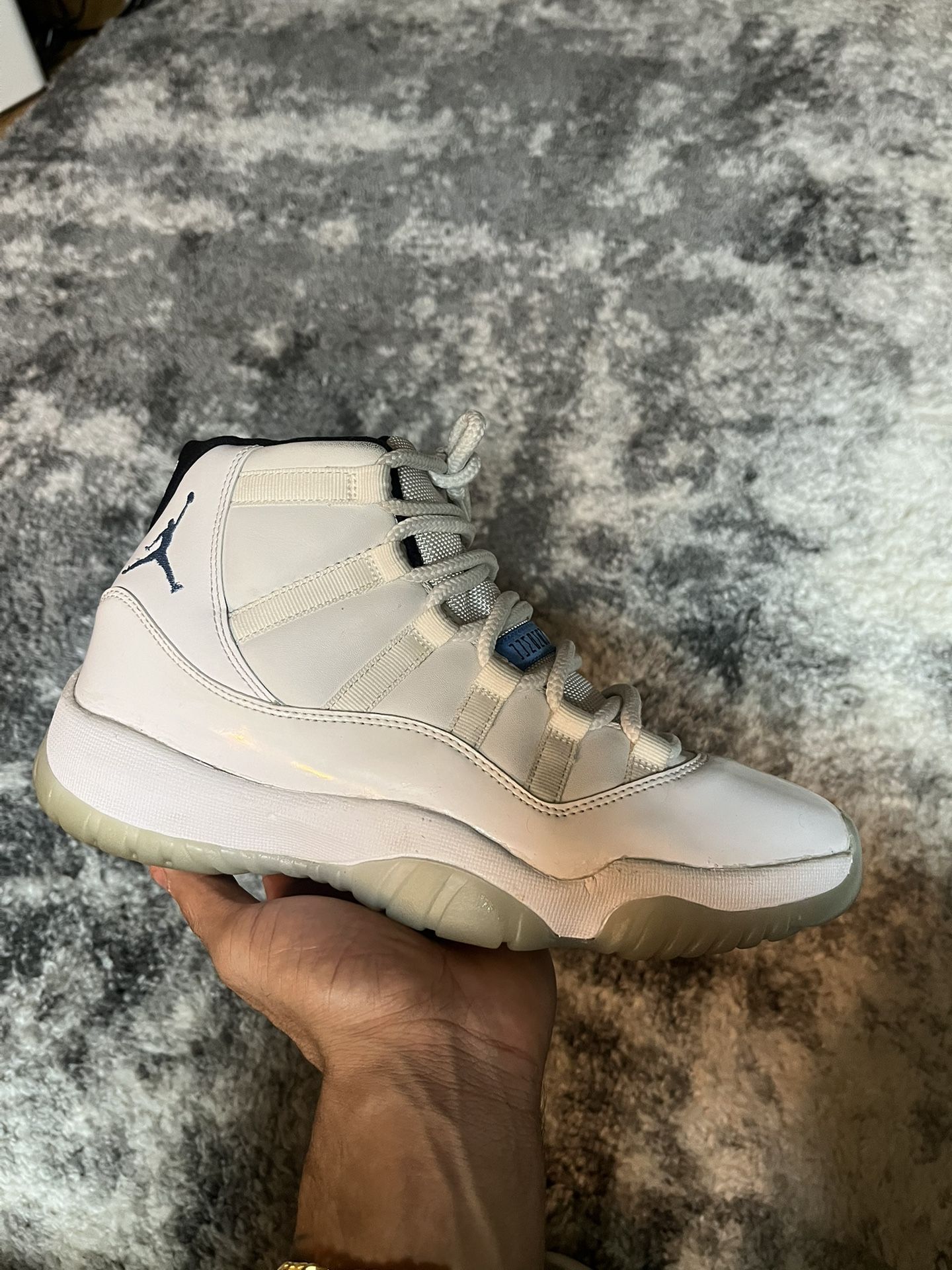 Air Jordan 11 Size 8.5