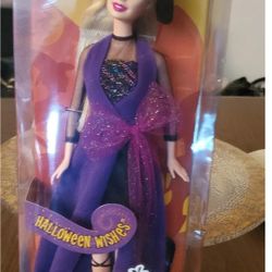 HALLOWEEN BARBIE WITCH DOLL NEW