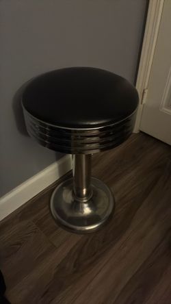 Heavy duty 360 degree barstools x 6
