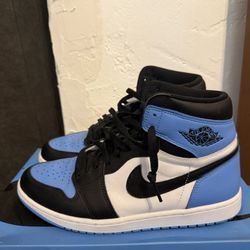 Air Jordan 1 High “University Blue” 