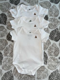 Baby gap 3-6 months baby boy bodysuit