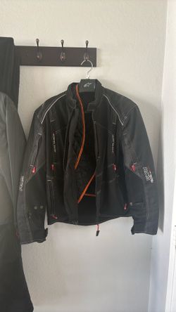 Motorcycle riding jacket