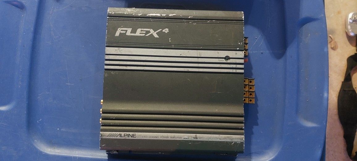 Amplificador Alpine 4 canales.
Amplificador en buen estado. MRP-F306