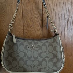 Coach Shoulder/Crossbody Bag