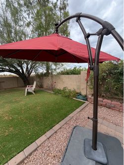 Outdoor umbrella