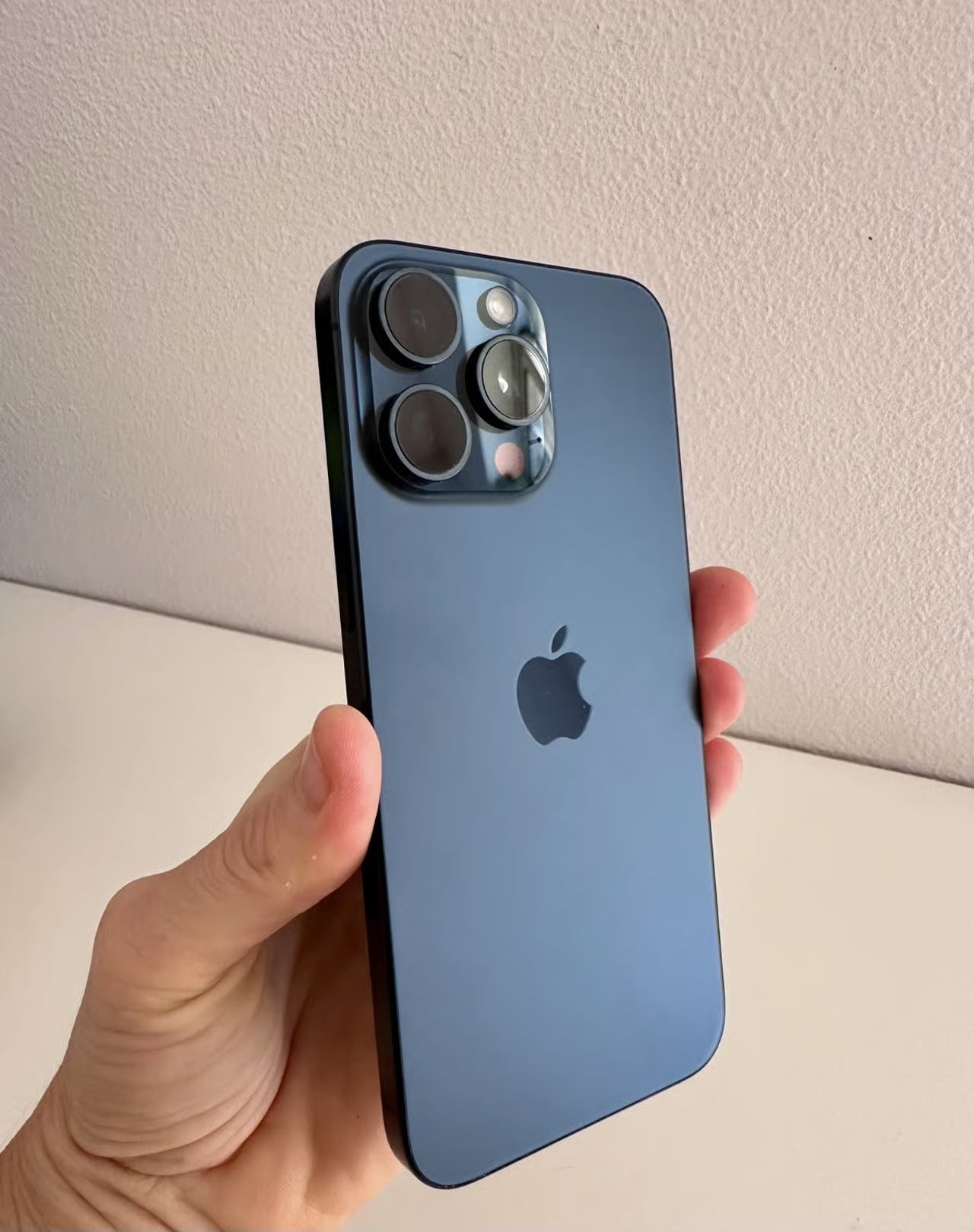 Unlocked Apple iPhone 15 Pro Max 256GB Capacity