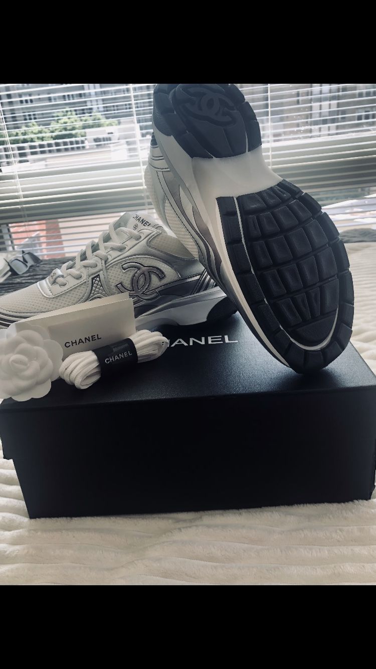 Chanel Sneaker Size 45 Authentic