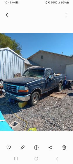 I Selling 95 ford f150 6cil 4.9 it cranks but doesn't turn on only bill sale and the paperwork when the truck purchased from the dealership $1800